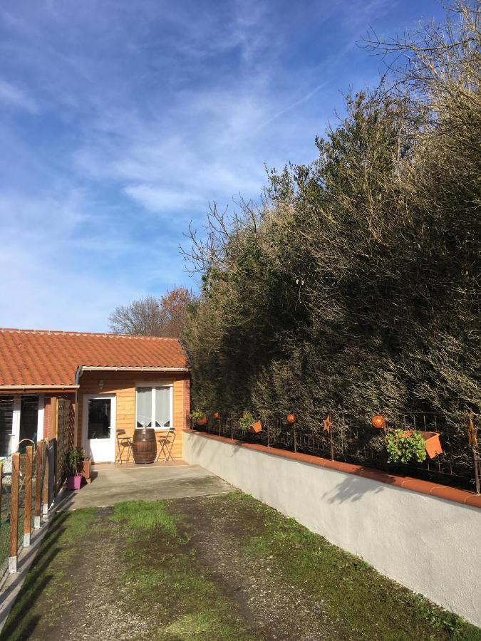 Logement Paisible A La Campagne Aubarede Zewnętrze zdjęcie